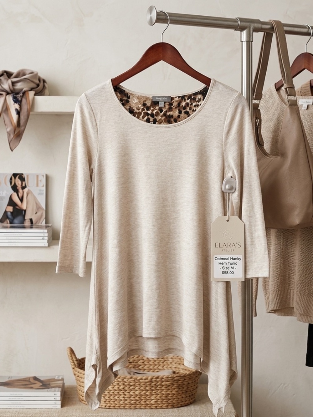 Neiman Marcus beige Leopard Sharkbite Hem Top Scoop Neck SZ: M Super Stretchy
